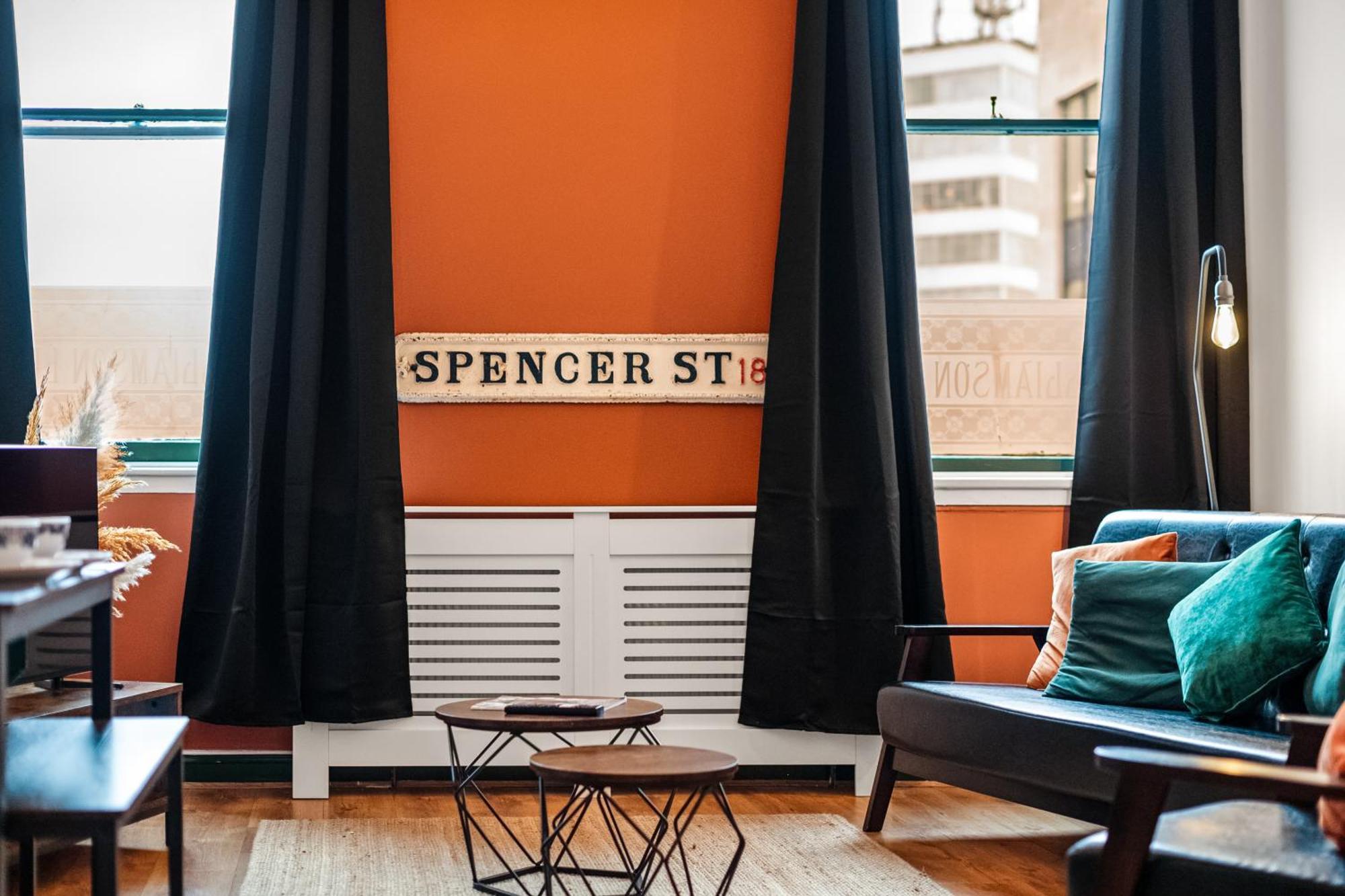 Spacious Birmingham City Apartment Eksteriør billede