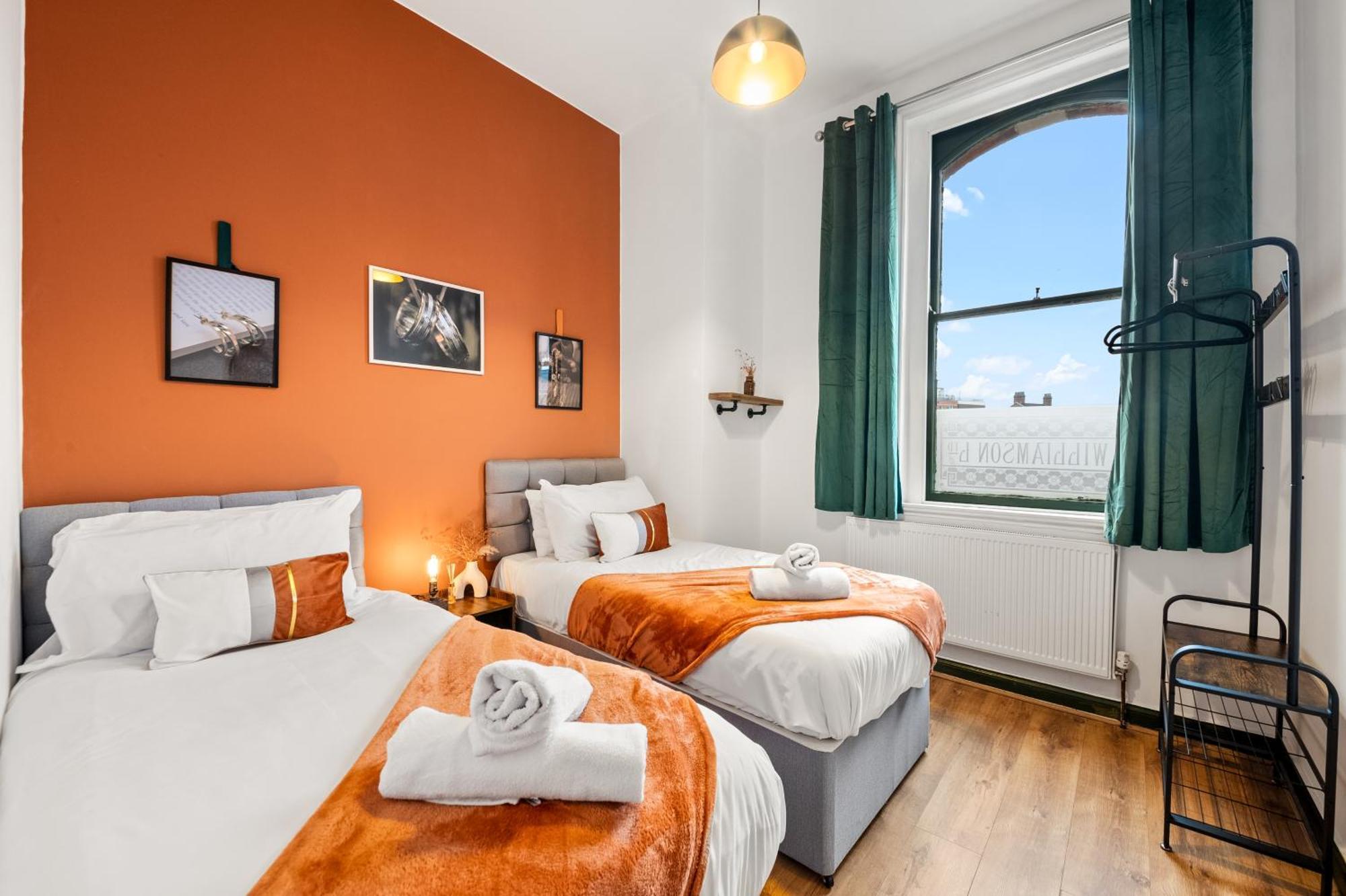 Spacious Birmingham City Apartment Eksteriør billede